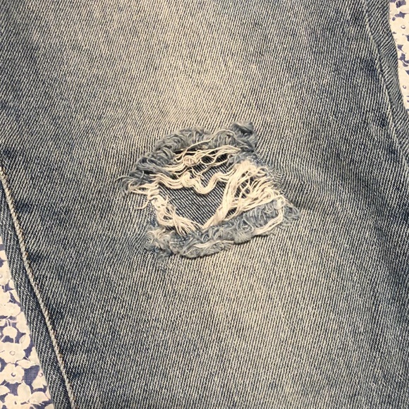 Celebrity Pink Light Wash The Glam Skinny Ankle Jeans Size: 27 - Picture 3 of 7